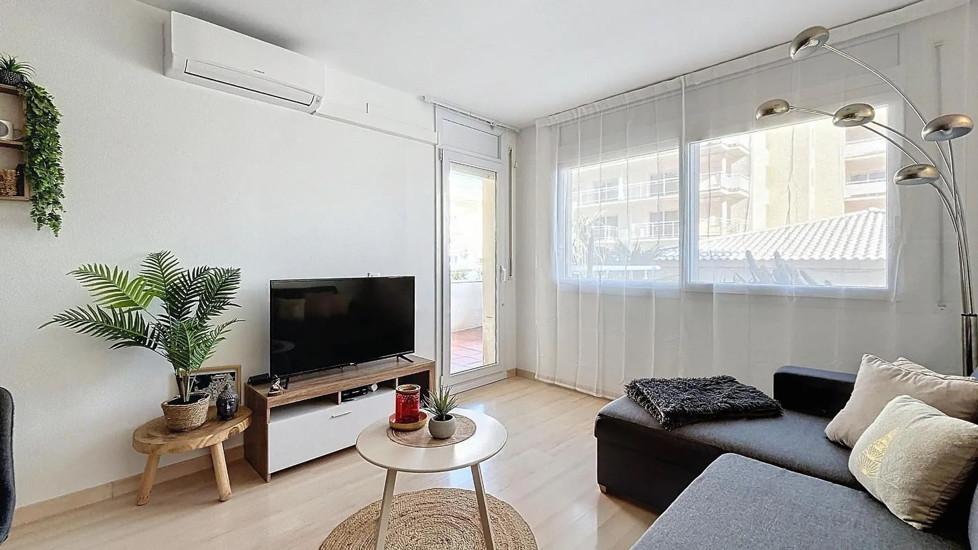 Port Canigo 1 150- Magnifico Apartamento Con Pisci Roses 0*,